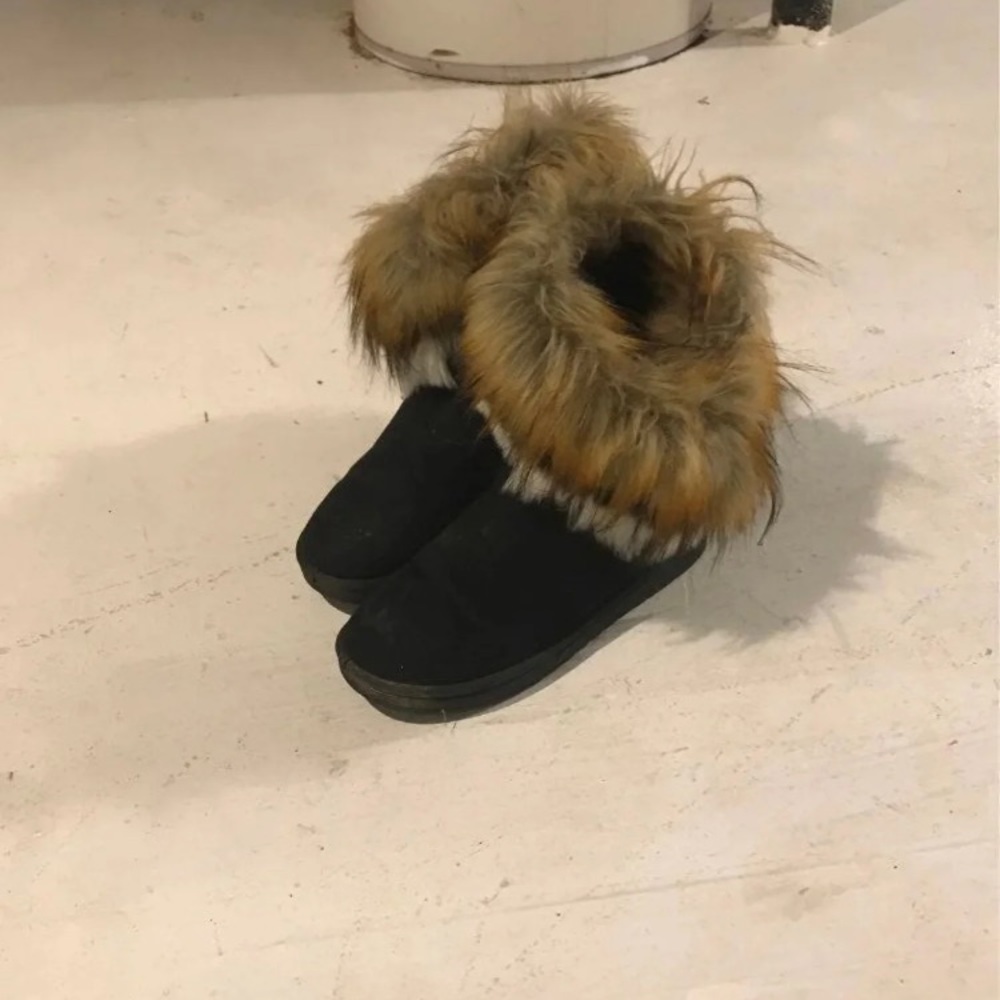Size 7.5 boots - Picture 4 of 5